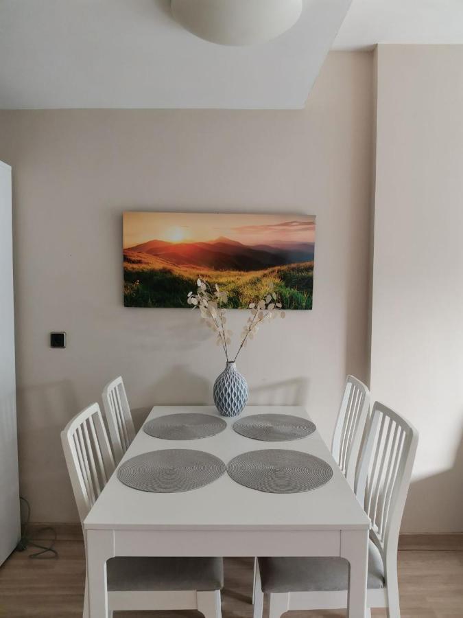 Apartment Near The Sea In Бланес Экстерьер фото